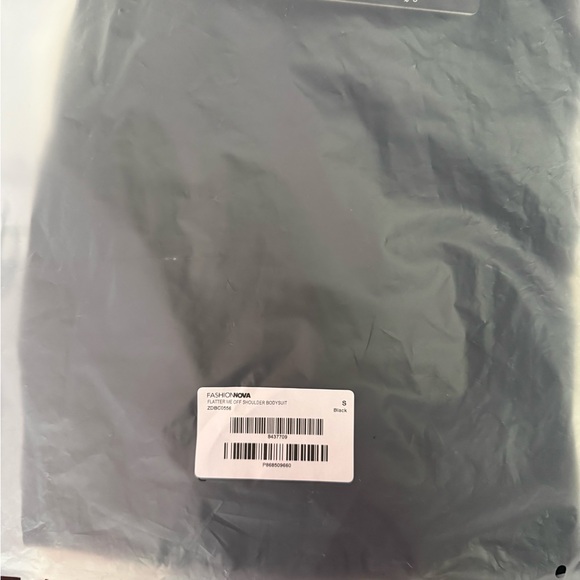 Flatter Me Off-Shoulder Bodysuit - Picture 3 of 3